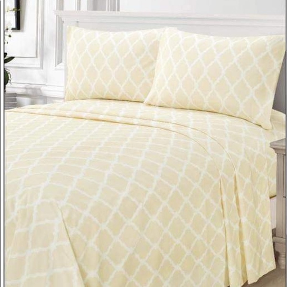 ✨FINAL STOCK✨Full 4pc French Vanilla Arabesque Bedsheets